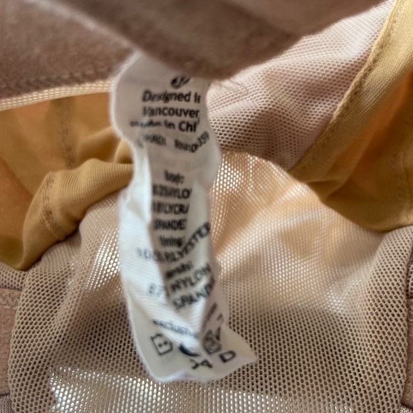 Lululemon sports bra size 34D - Picture 3 of 3